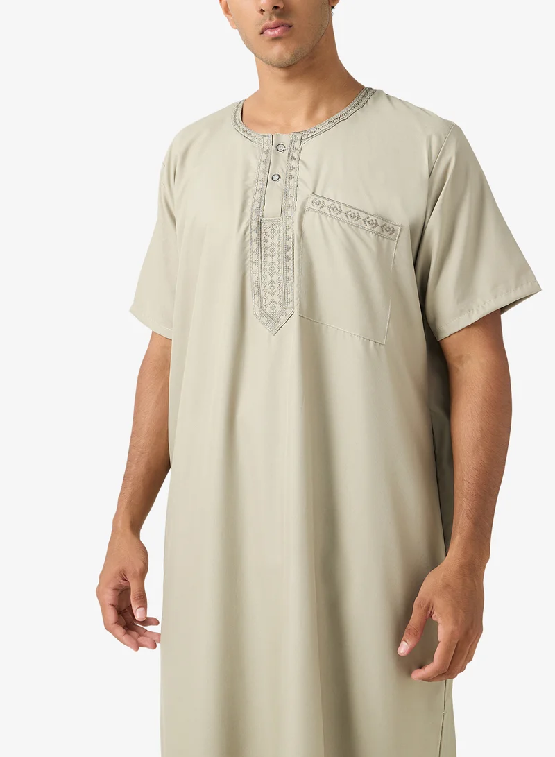 Robert Wood  Round Neck Classic Thobe for Men | Best Price UAE